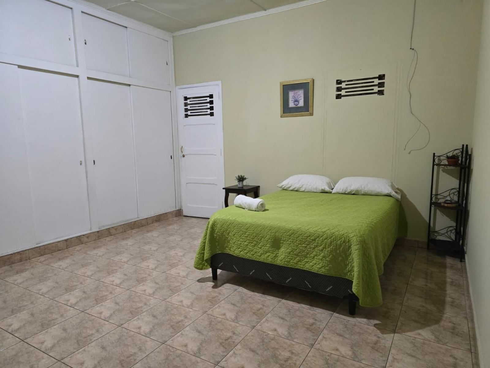 Hostal Casa Luna Santa Ana Exterior foto